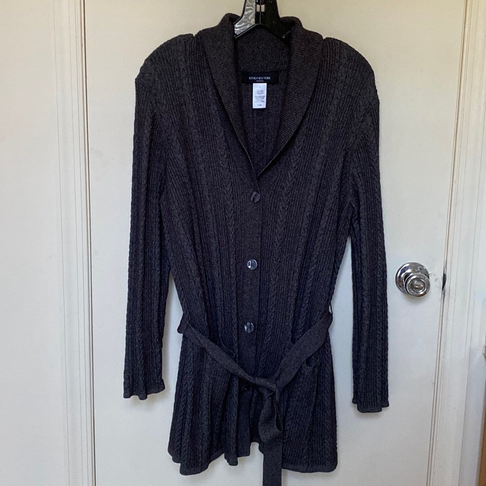 GUC Jones New York Woman Cable Knit Belted Sweater in 2X